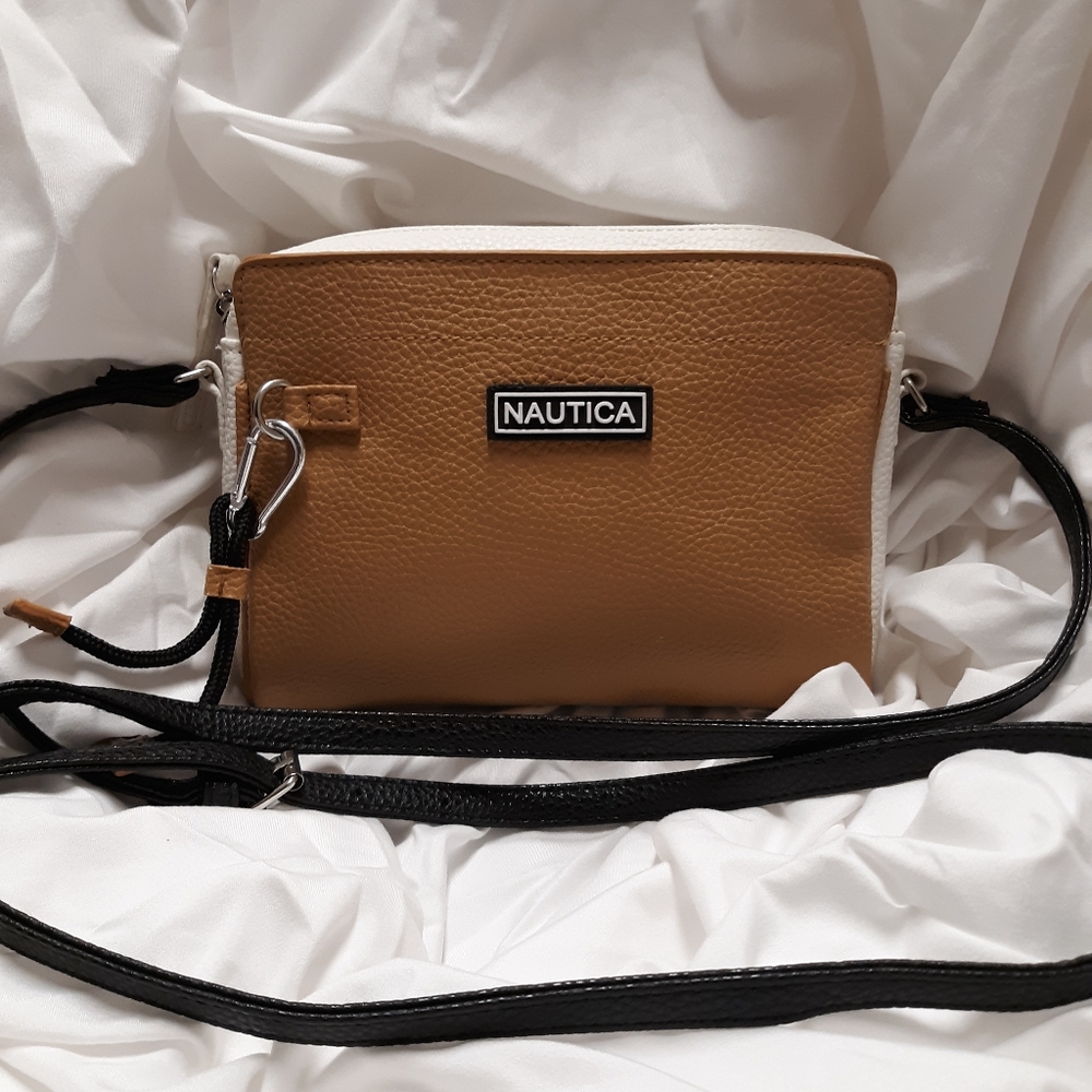 👜Tan, White & Brown Nautica Purse👜